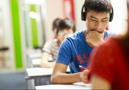 Bi-quyet-luyen-thi-Ielts-cap-toc-voi-ky-nang-listening