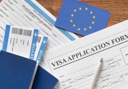 2-foreigners-have-many-visa-options-1