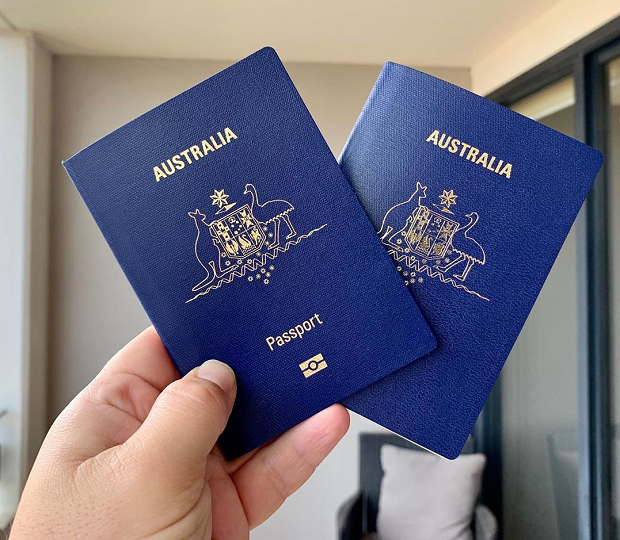 Austrian traveler reviewing vietnam visa requirements for austrian citizens online