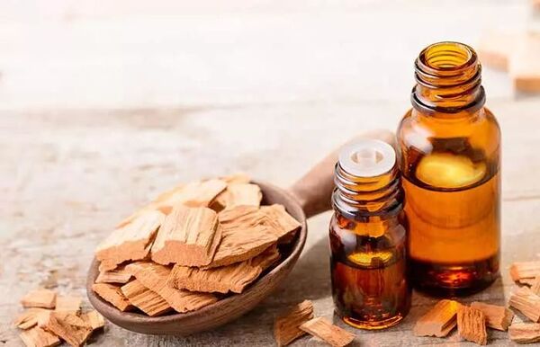 Tinh dầu gỗ tuyết tùng ngăn ngừa rụng tóc và kích thích mọc tóc nhanh, chắc khỏe