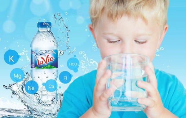 nước Lavie cho bé