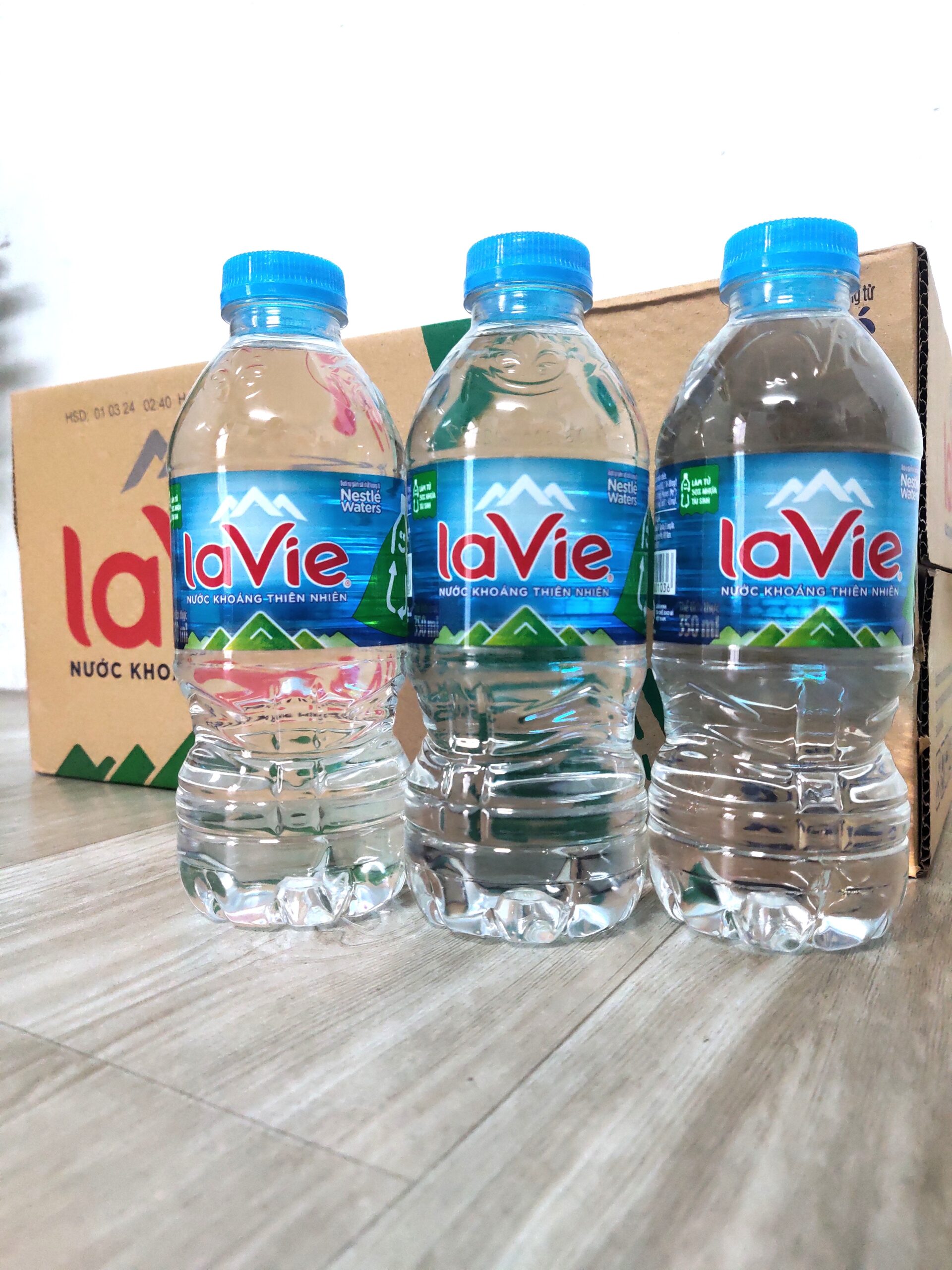nuoc-khoang-lavie-350ml