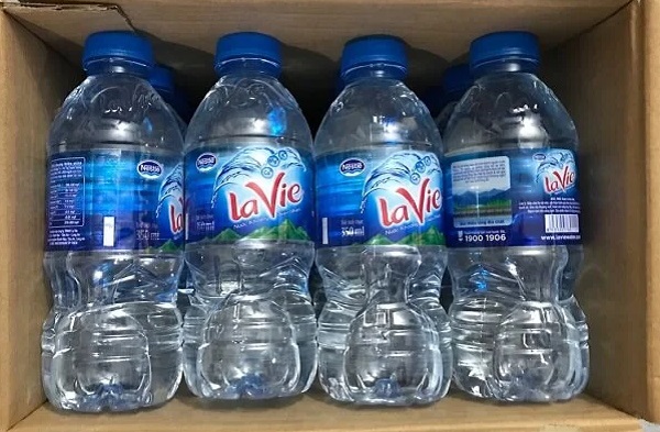 thung-nuoc-lavie-350ml