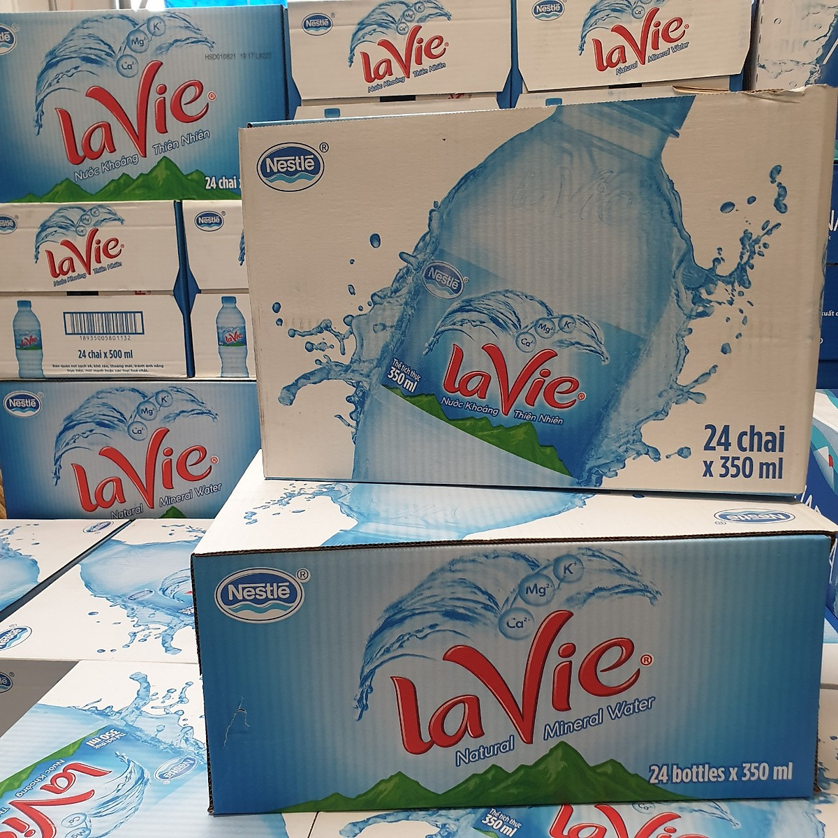 thung-nuoc-lavie-350ml