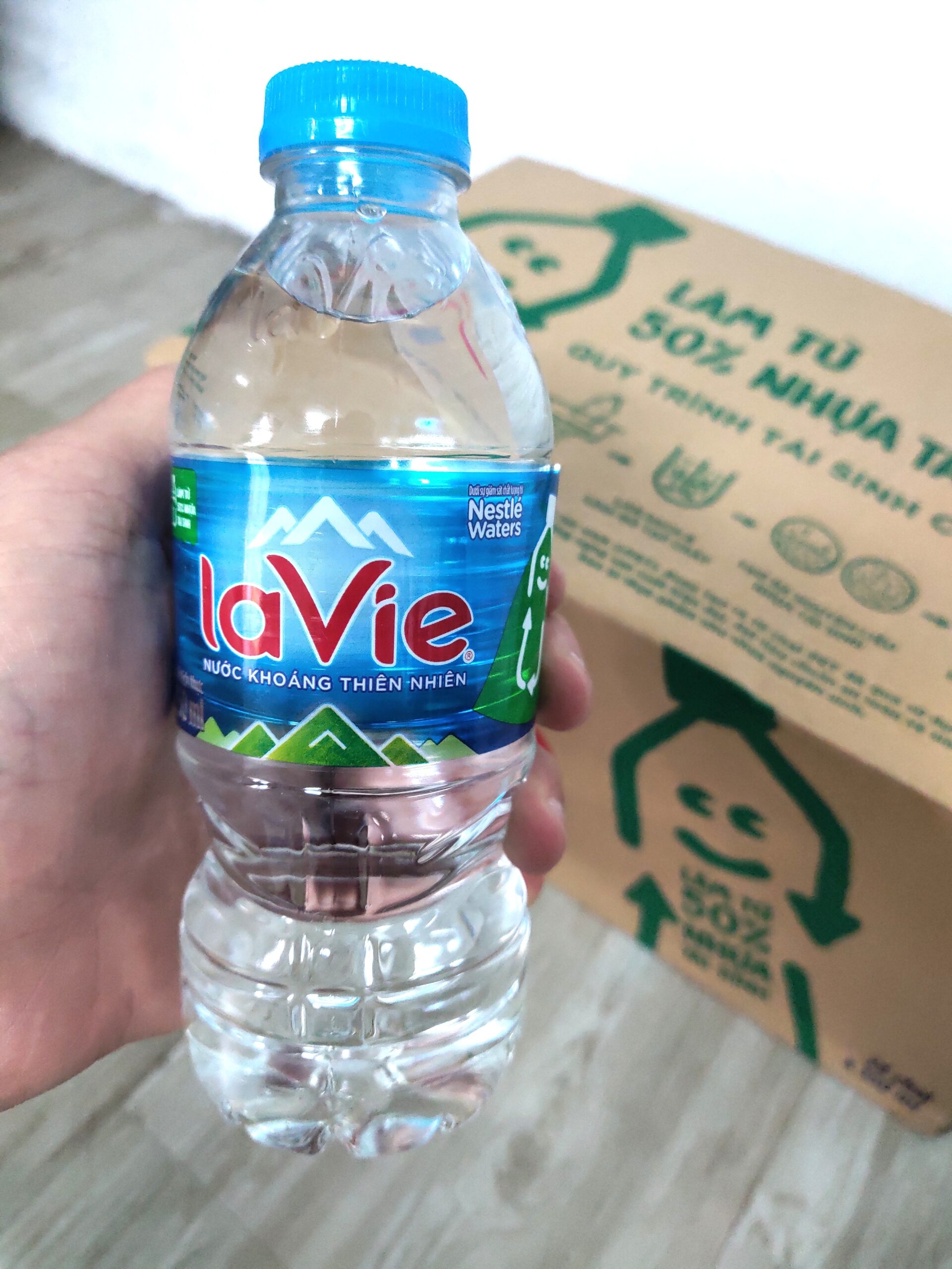 Nước LaVie có hóa đơn rõ ràng, thuận tiện hạch toán nhà hàng